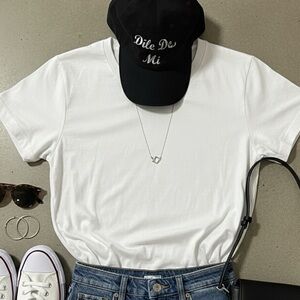 Dile De Mi Black Cap with Embroidered Text